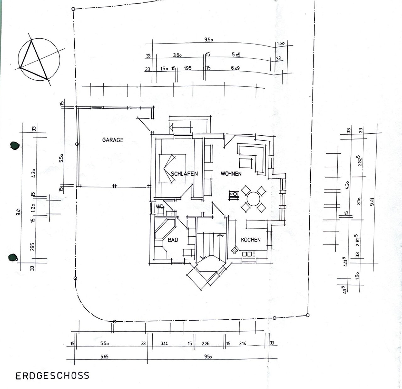 Zwei-Familienhaus mit schönem Garten in absolut ruhiger Lage zu verkaufen.