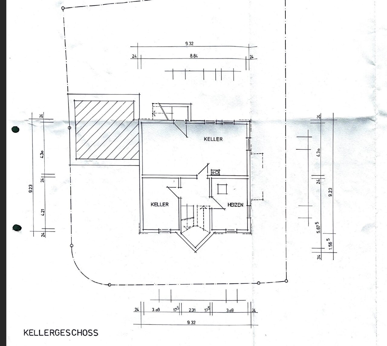 Zwei-Familienhaus mit schönem Garten in absolut ruhiger Lage zu verkaufen.