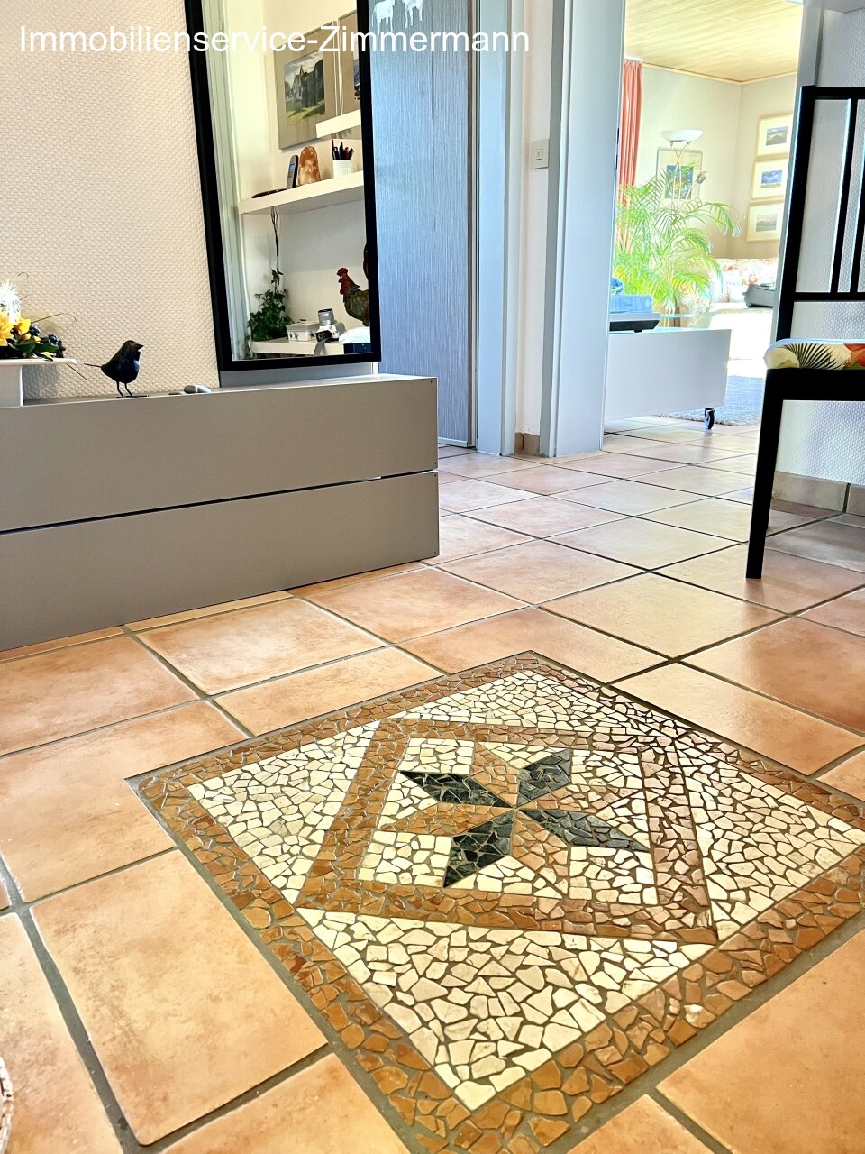 Sehr schöne 2-Zimmer-Wohnung mit Balkon in Höhenlage zu verkaufen