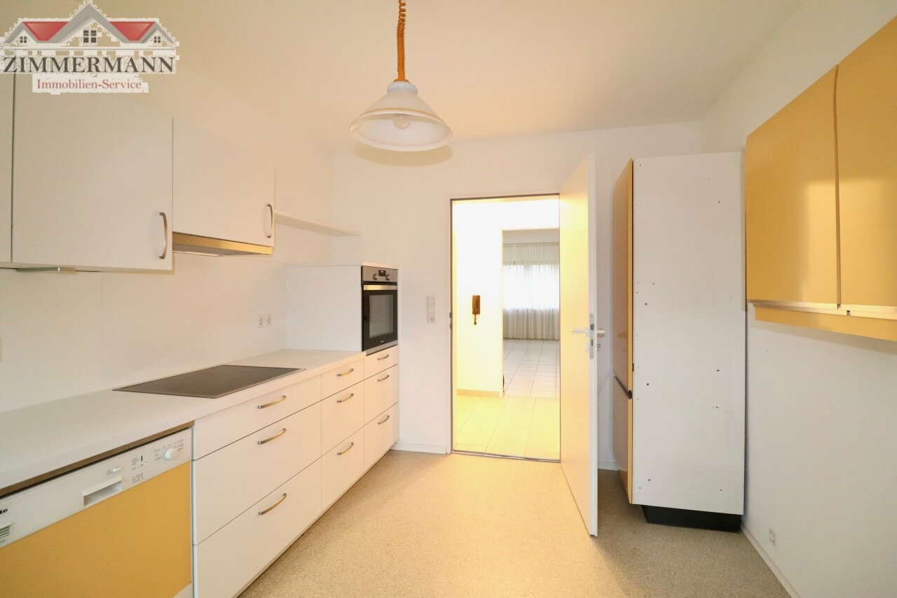 Sanierte 3-Zimmer-Wohnung mit Balkon zu verkaufen
