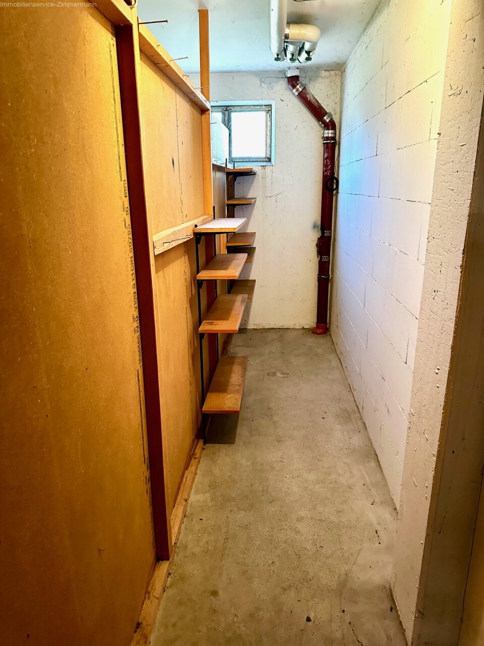 Schöne, renovierte 2-Zimmer-Wohnung mit Loggia und TG-Stellplatz zu verkaufen