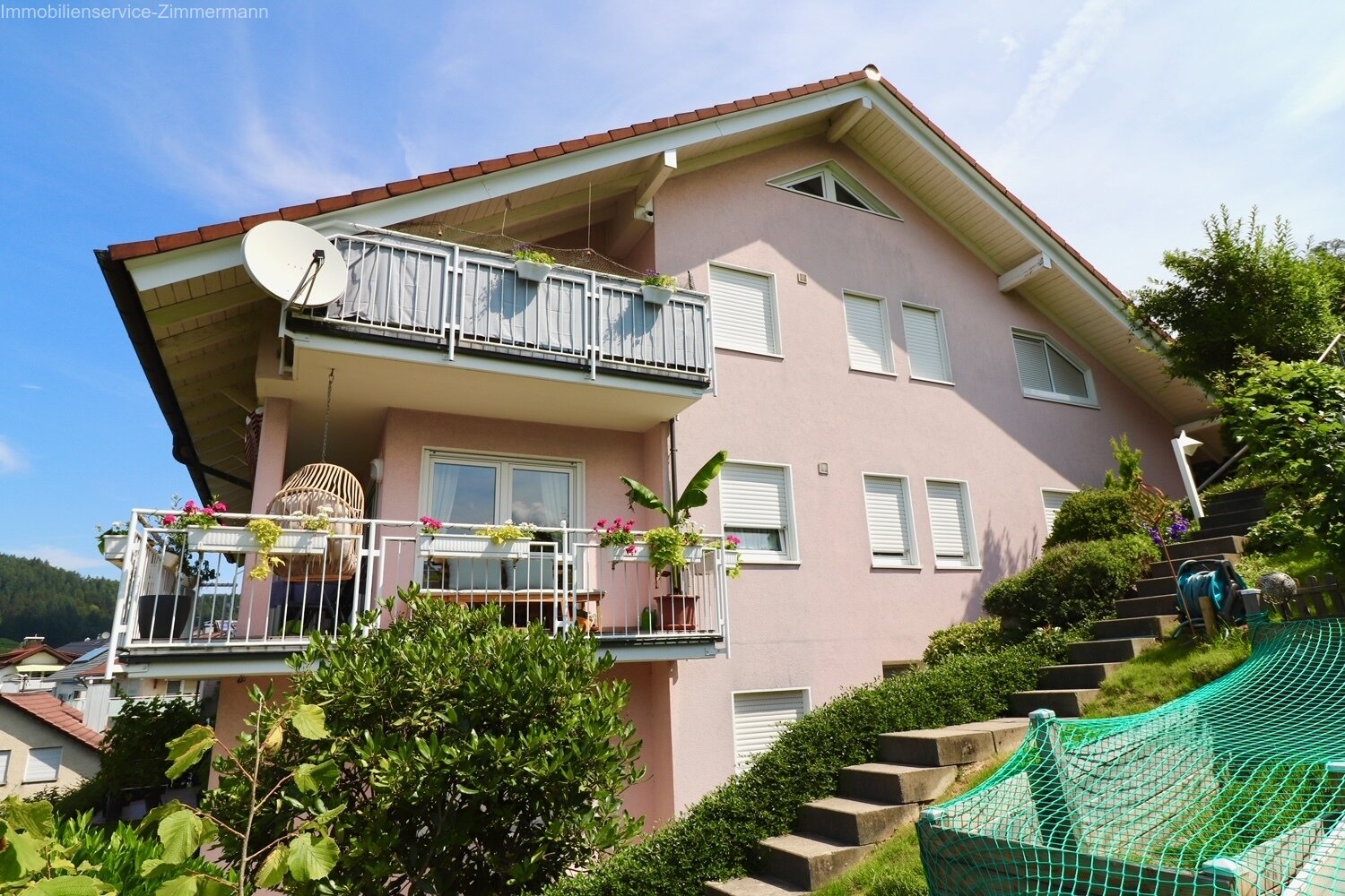 Kapitalanlage: 3-Zimmer-Wohnung mit 2 Terrassen in absolut ruhiger Lage zu verkaufen