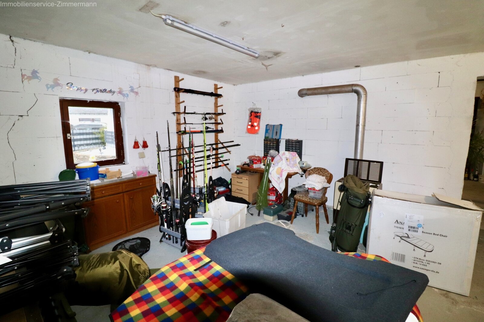 Freistehendes Zweifamilienhaus mit großem Gestaltungspotenzial zu verkaufen