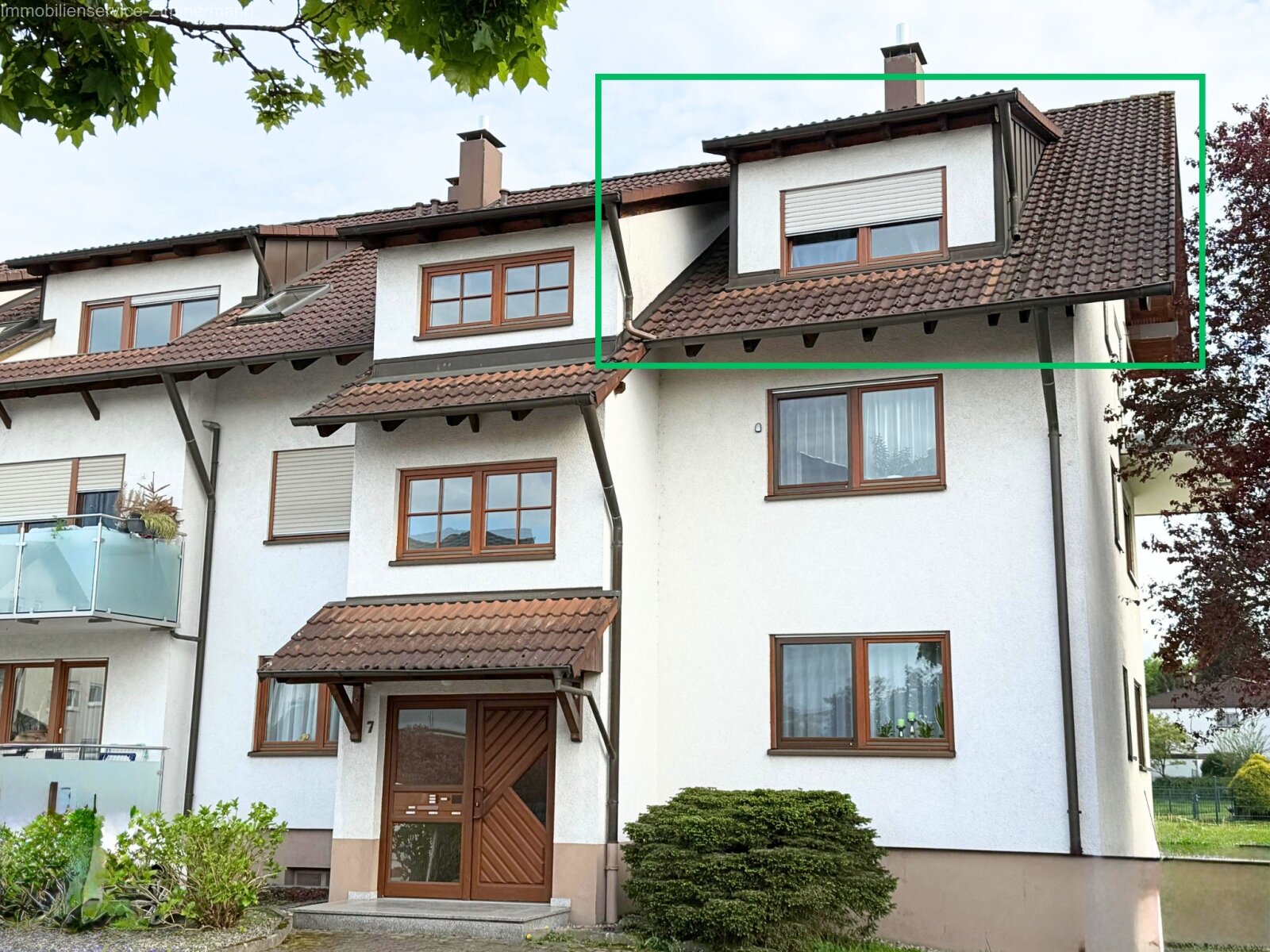 2-Zimmer-Dachgeschoss-Wohnung mit Balkon und Tiefgaragenstellplatz in ruhiger Lage von Achern zu verkaufen