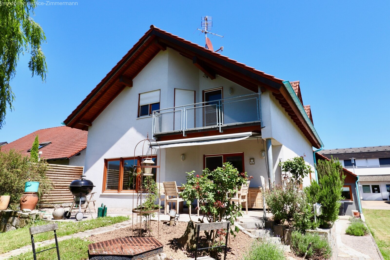 Einfamilienhaus mit großem Grundstück in ruhiger Lage zu verkaufen