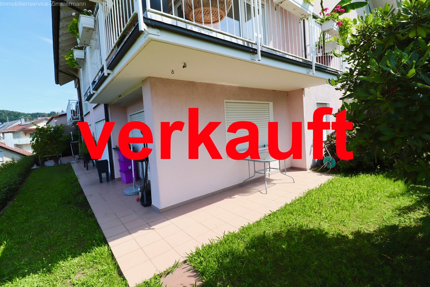 Kapitalanlage: 3-Zimmer-Wohnung mit 2 Terrassen in absolut ruhiger Lage zu verkaufen