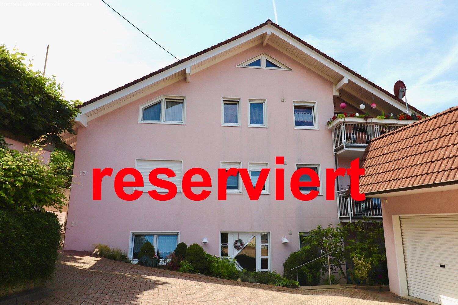 3-Zimmer-Wohnung mit Balkon in absolut ruhiger Lage zu verkaufen