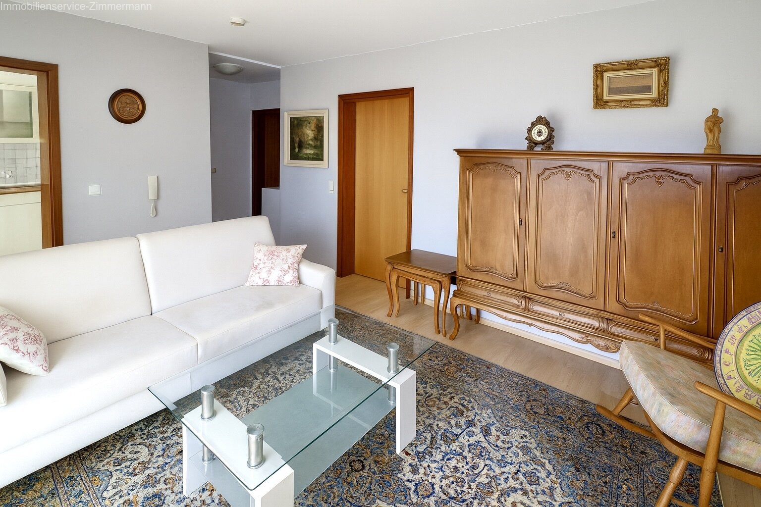 Helle 2-Zimmer-Wohnung mit Balkon zu verkaufen