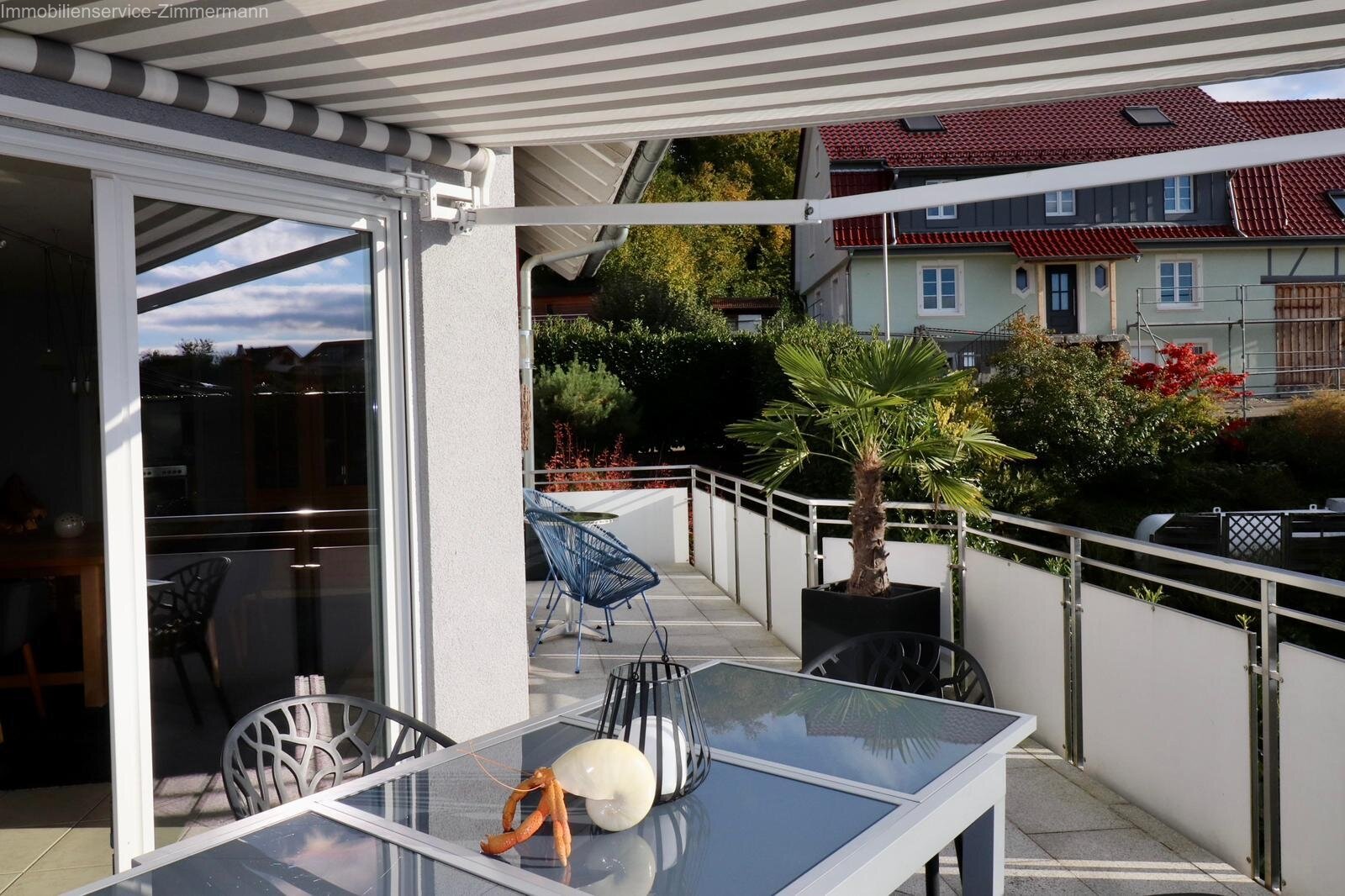 Großzügiges Einfamilienhaus mit Einliegerwohnung, Doppelgarage und Wellnessbereich