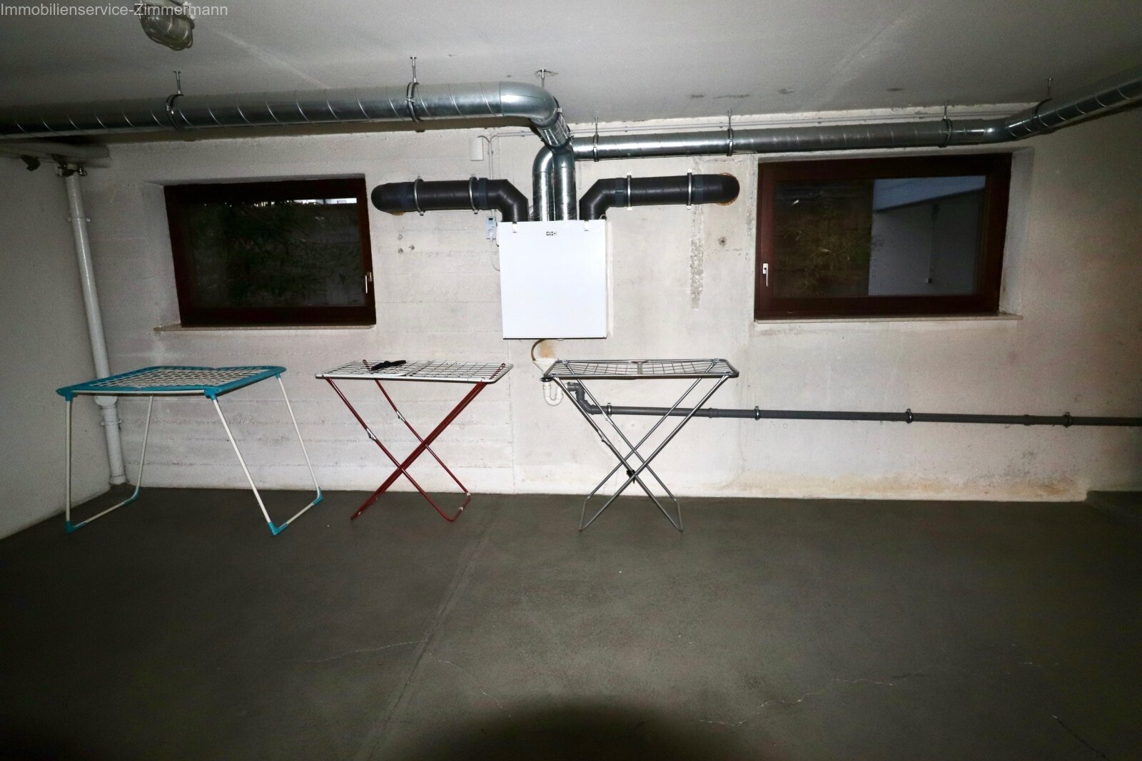 Sanierungsbedürftige 3-Zimmer-Wohnung mit Balkon in absolut ruhiger Lage zu verkaufen