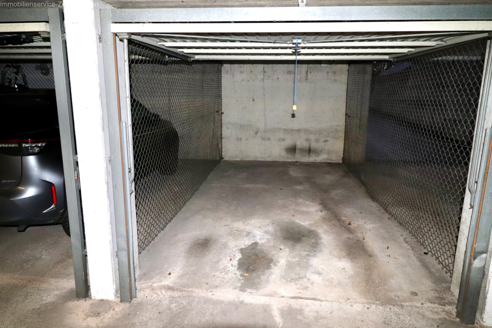 Sanierungsbedürftige 3-Zimmer-Wohnung mit Balkon in absolut ruhiger Lage zu verkaufen