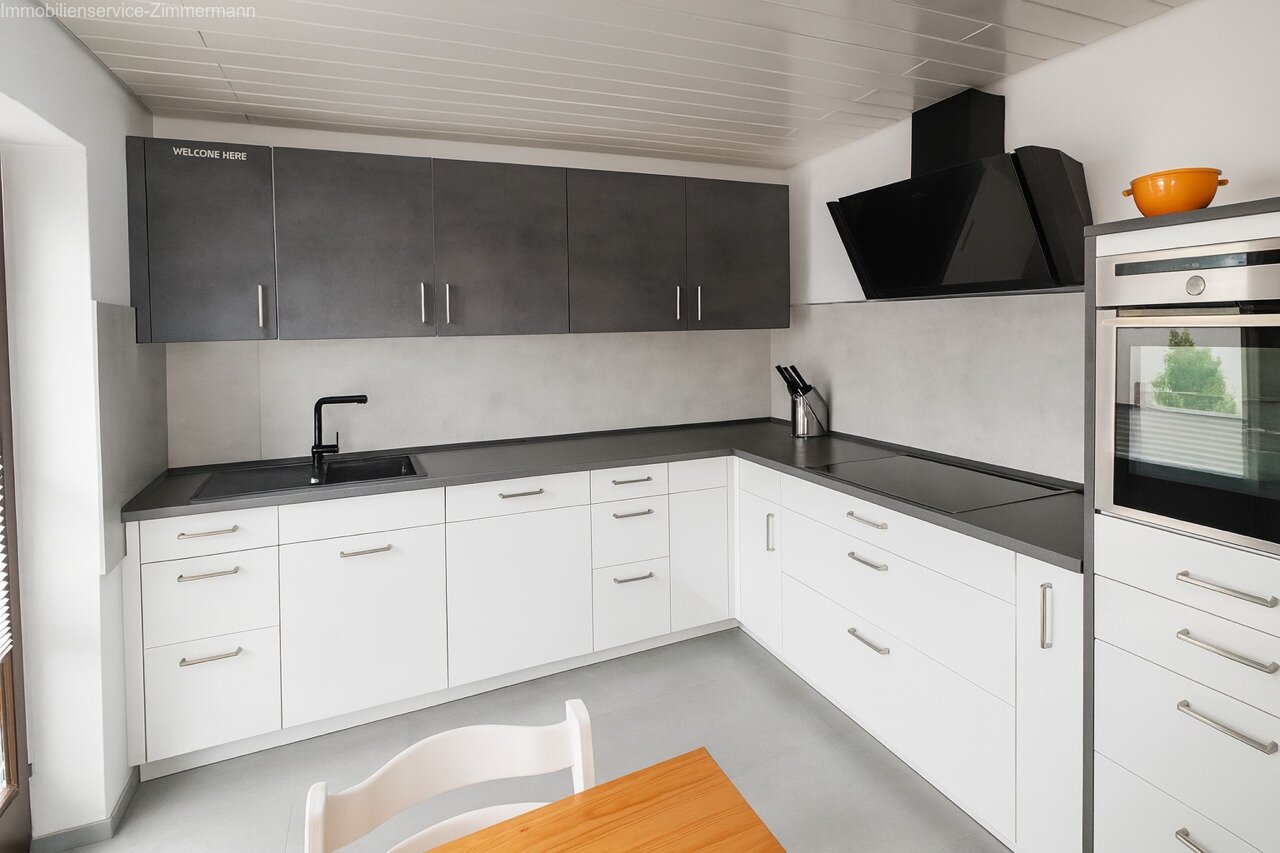 Mehrfamilien-Wohnhaus mit 5 Wohneinheiten zu verkaufen