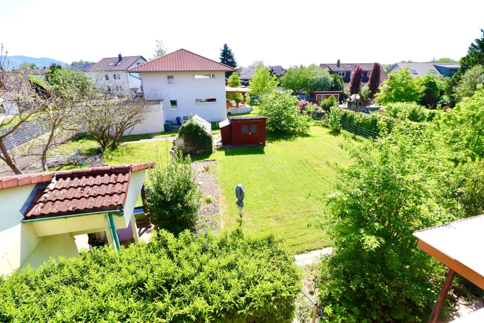 Traumhaftes Einfamilienhaus mit Doppelgarage und herrlichem Garten in ruhiger Lage von Achern 