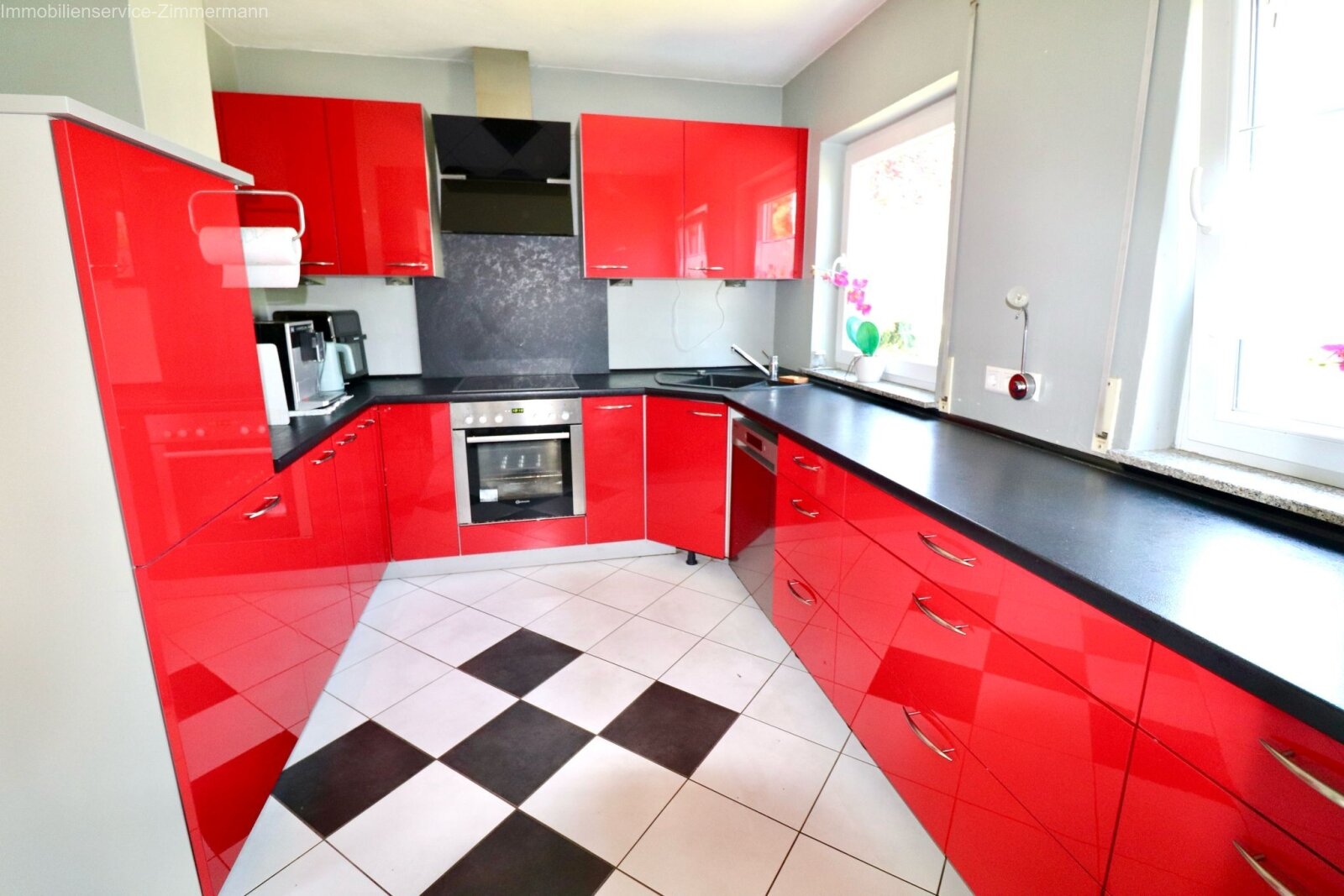 Traumhaftes Einfamilienhaus mit Doppelgarage und herrlichem Garten in ruhiger Lage von Achern 