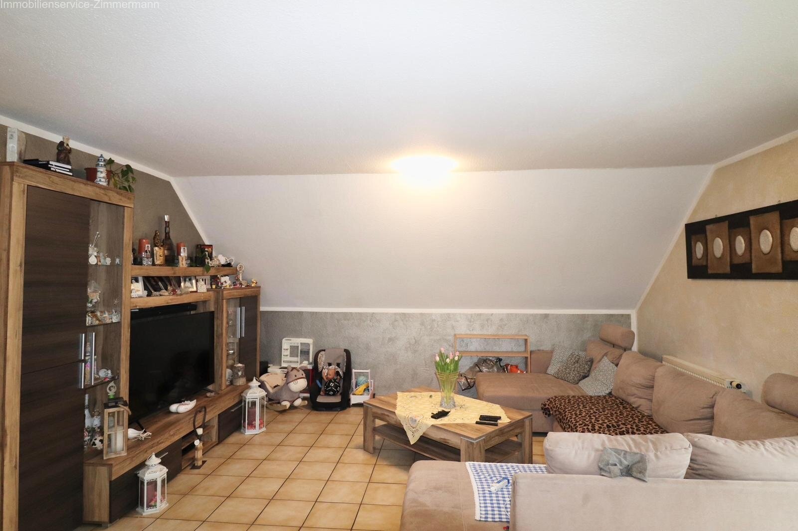 Freistehendes Mehrfamilienhaus mit drei Wohneinheiten, Garten und guter Anbindung in Renchen