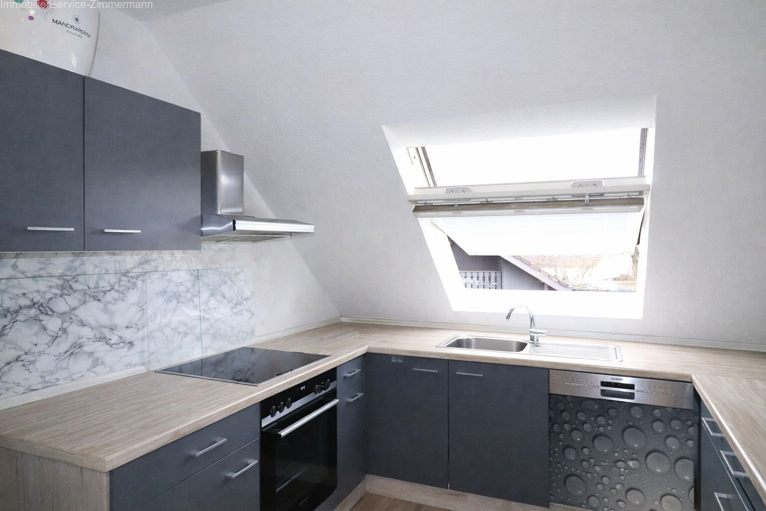 Freistehendes Mehrfamilienhaus mit drei Wohneinheiten, Garten und guter Anbindung in Renchen