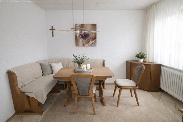 Freistehendes EFH in ruhiger Lage und Ausbau-Potential zu verkaufen. 