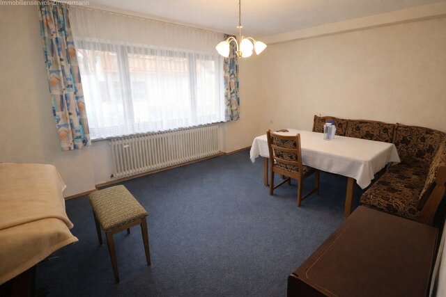 Freistehendes EFH in ruhiger Lage und Ausbau-Potential zu verkaufen. 