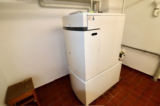 Freistehendes EFH in ruhiger Lage und Ausbau-Potential zu verkaufen. 