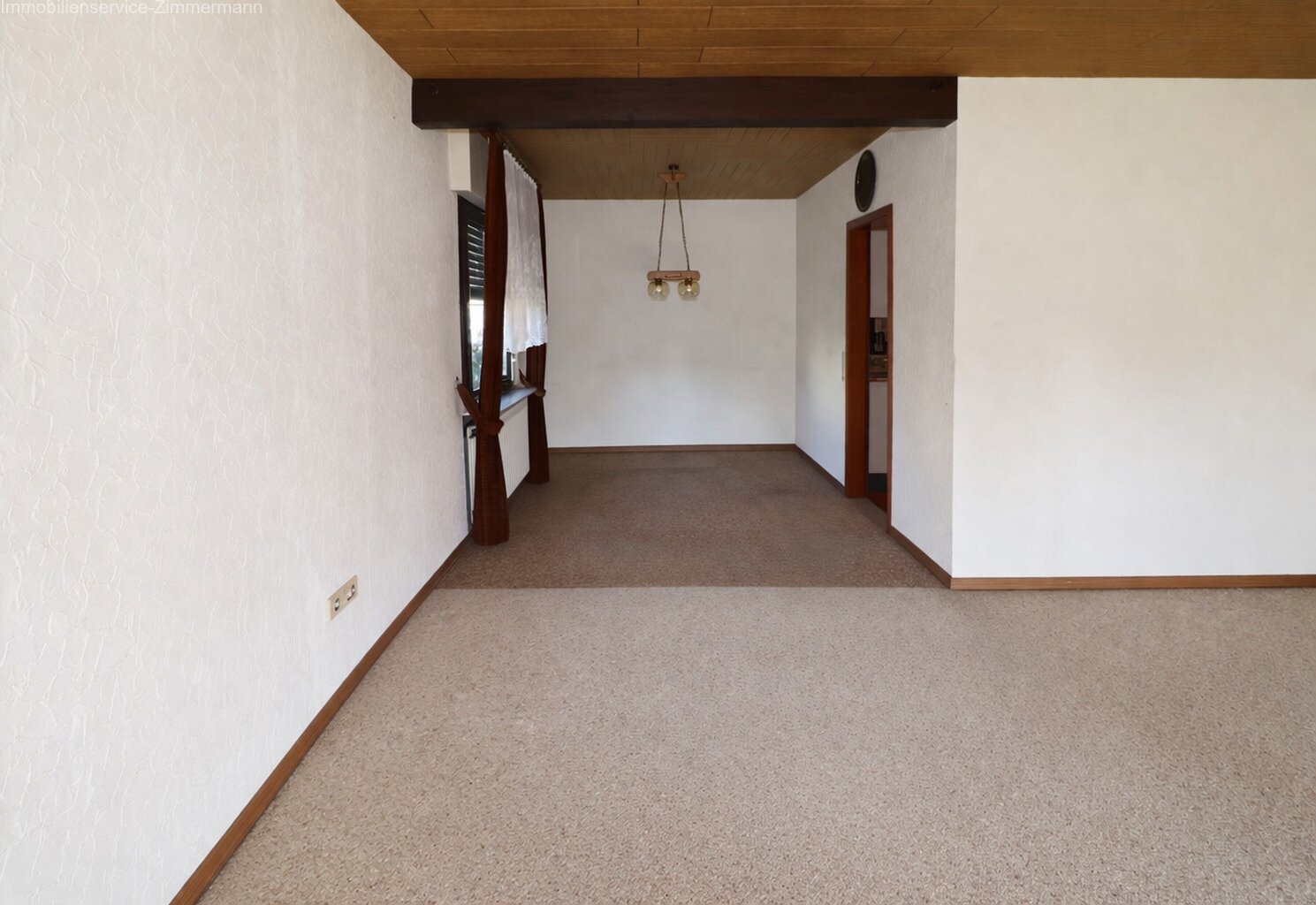 Einfamilienhaus mit Garage und schönem Garten in Kehl zu verkaufen