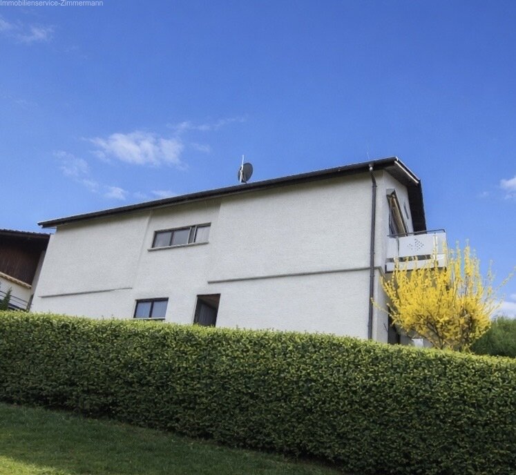 Freistehendes EFH in ruhiger Lage und Ausbau-Potential zu verkaufen. 