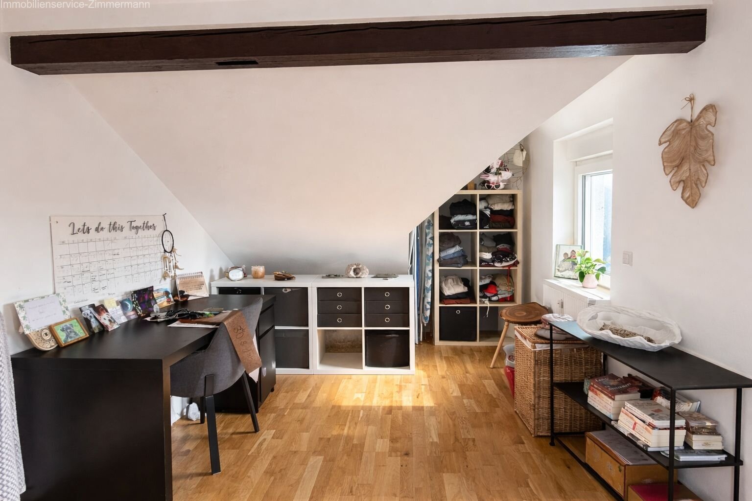 Sanierte 2-Zimmer-DG-Wohnung im Fachwerkhaus mit EBK & Parkett