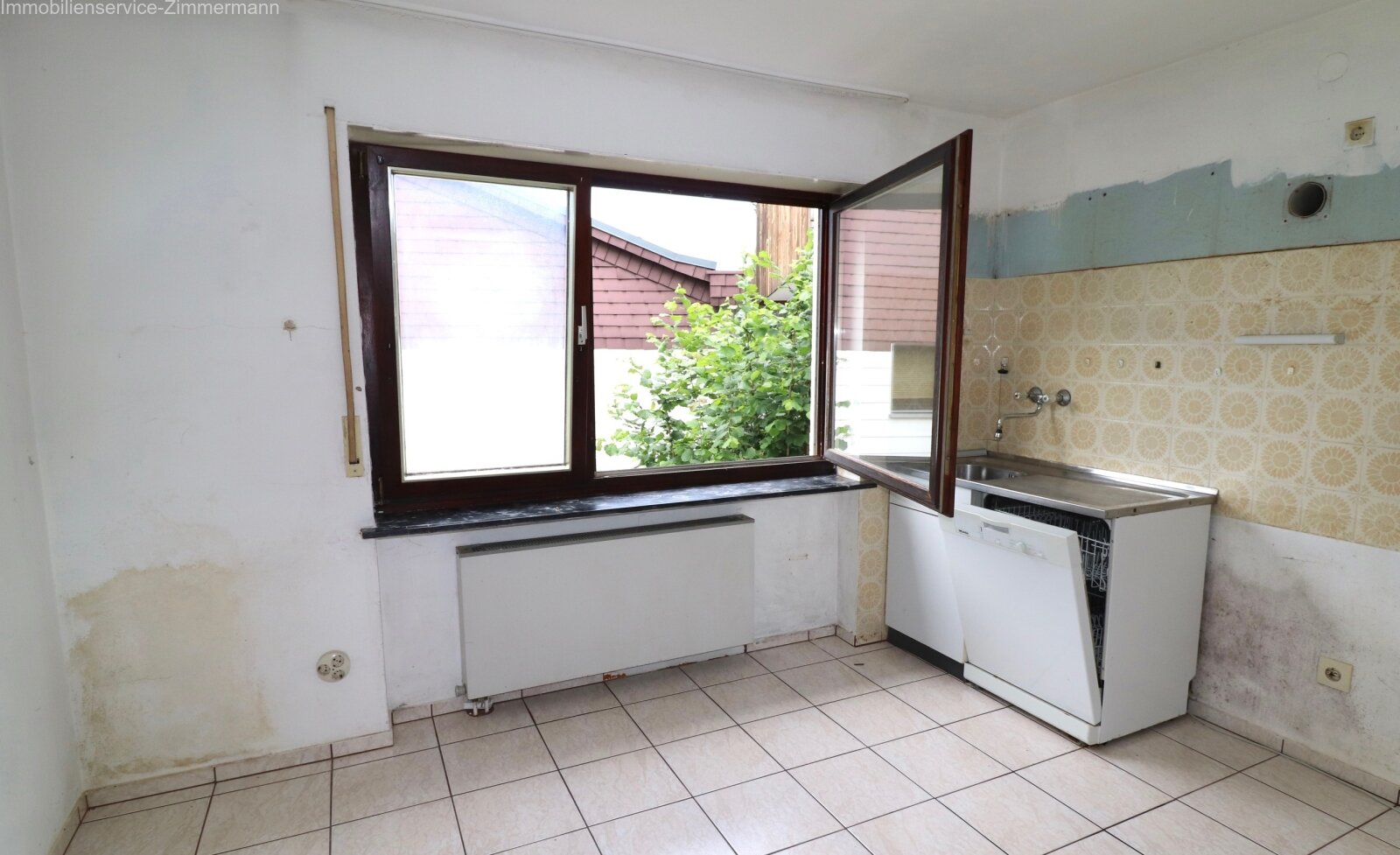 Sanierungsbedürftiges Wohnhaus mit großem Potential in herrlicher Waldrandlage von Seebach zu verkaufen.