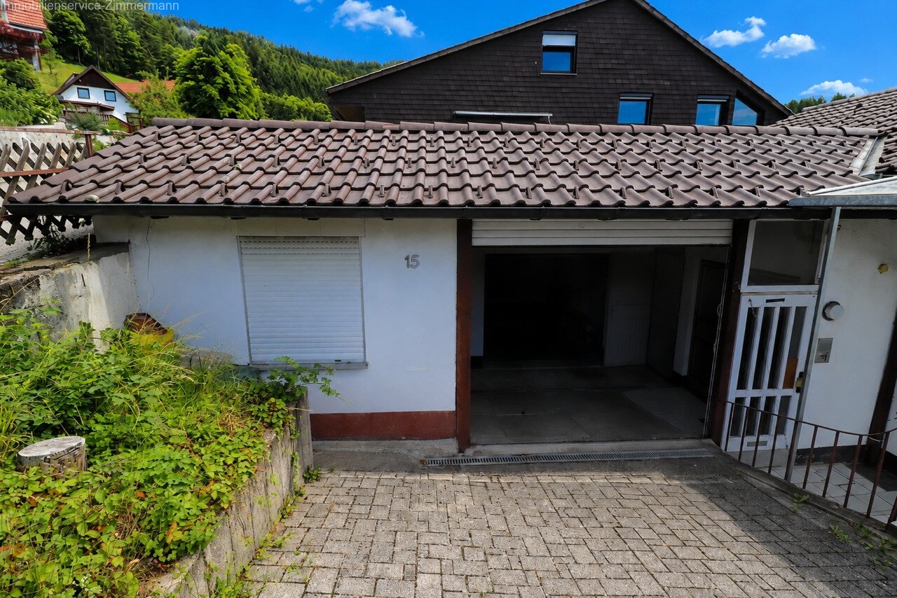 Sanierungsbedürftiges Wohnhaus mit großem Potential in herrlicher Waldrandlage von Seebach zu verkaufen.