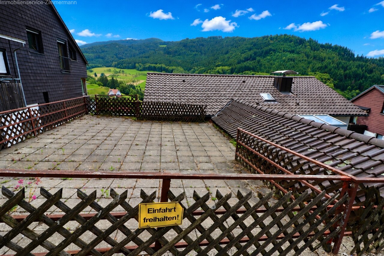 Sanierungsbedürftiges Wohnhaus mit großem Potential in herrlicher Waldrandlage von Seebach zu verkaufen.