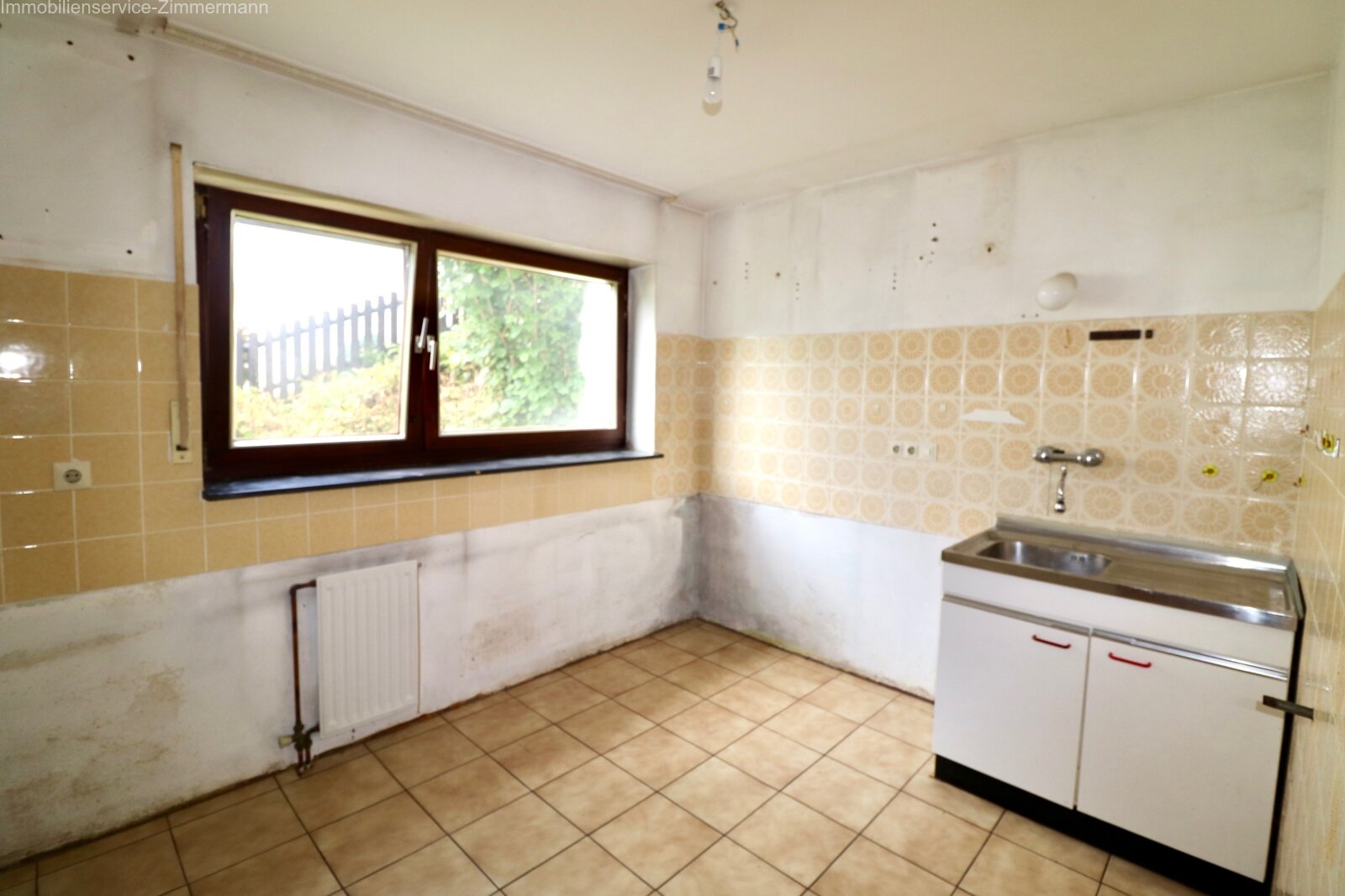 Sanierungsbedürftiges Wohnhaus mit großem Potential in herrlicher Waldrandlage von Seebach zu verkaufen.