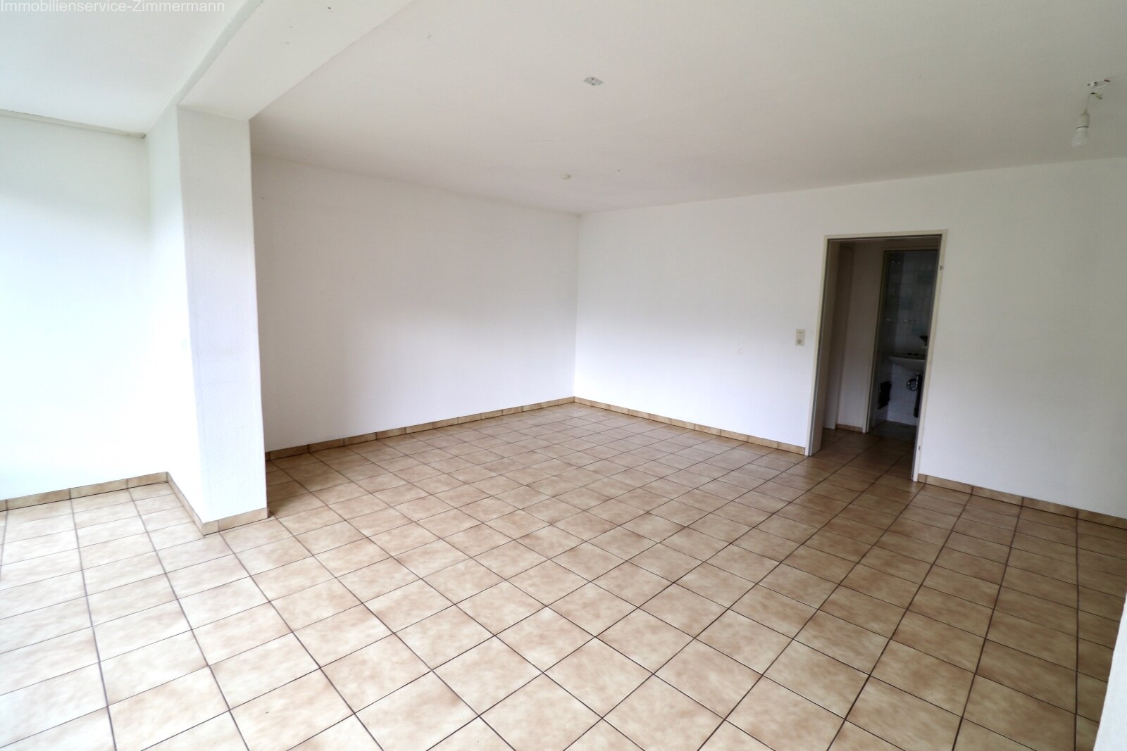 Sanierungsbedürftiges Wohnhaus mit großem Potential in herrlicher Waldrandlage von Seebach zu verkaufen.