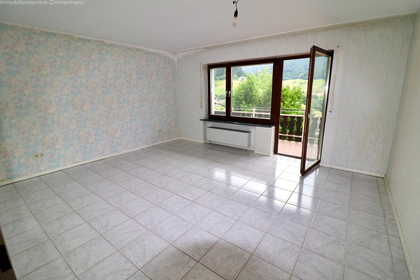 Sanierungsbedürftiges Wohnhaus mit großem Potential in herrlicher Waldrandlage von Seebach zu verkaufen.