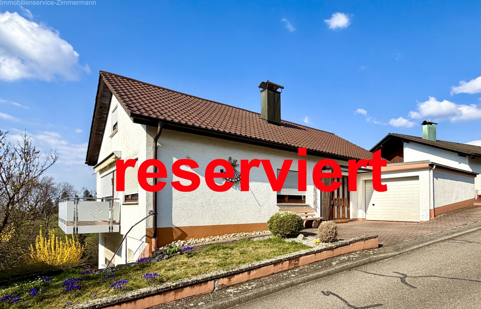 Freistehendes EFH in ruhiger Lage und Ausbau-Potential zu verkaufen.