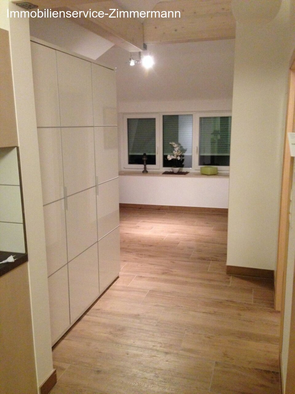 Moderne, möblierte Studio-Wohnung zu vermieten