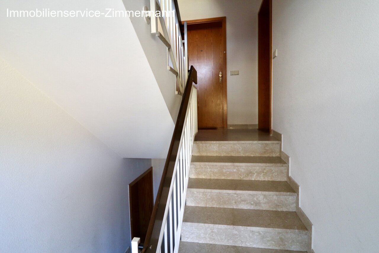 Natur pur genießen. Helle, gemütliche Dachgeschoßwohnung mit Balkon zu verkaufen
