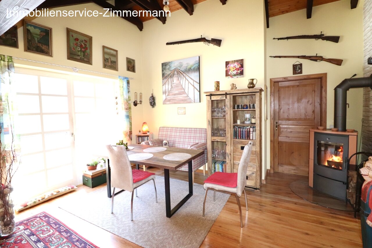 Natur pur genießen. Helle, gemütliche Dachgeschoßwohnung mit Balkon zu verkaufen