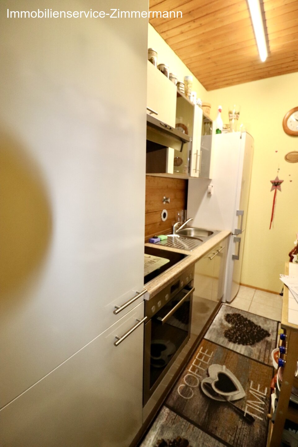 Natur pur genießen. Helle, gemütliche Dachgeschoßwohnung mit Balkon zu verkaufen