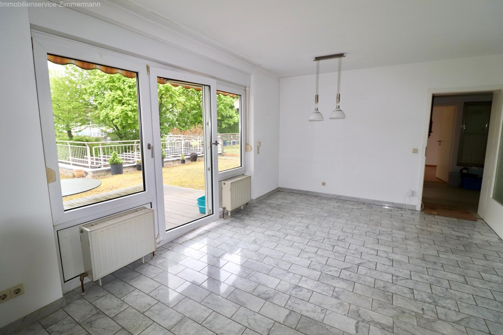 Wohnzimmer - Zugang Terrasse