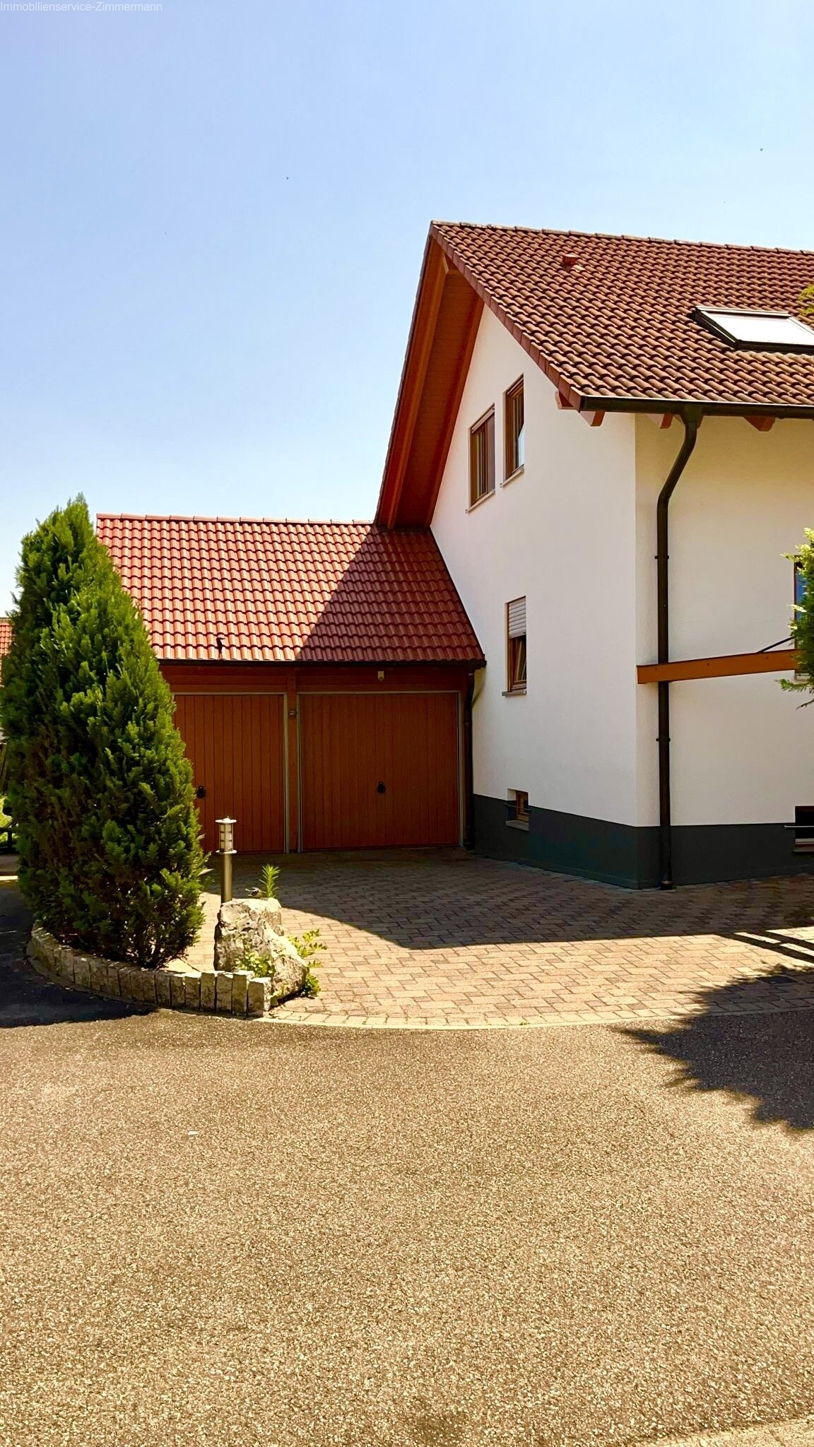 Aussen - Garage Aussen - Garage