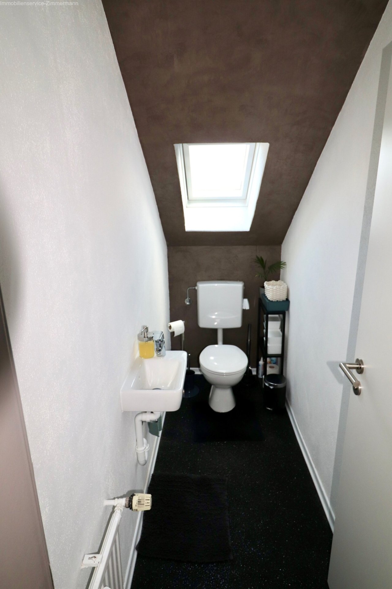 WC WC
