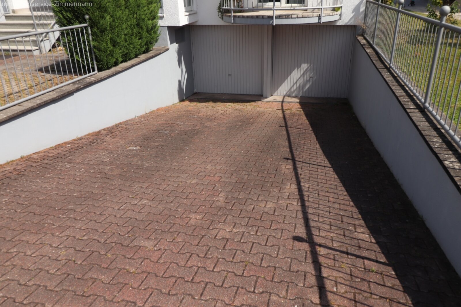 Tiefgarageneinfahrt Tiefgarageneinfahrt