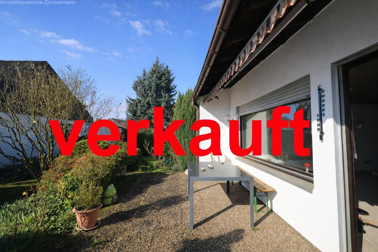 Einfamilienhaus mit Garage und schönem Garten in Kehl zu verkaufen 