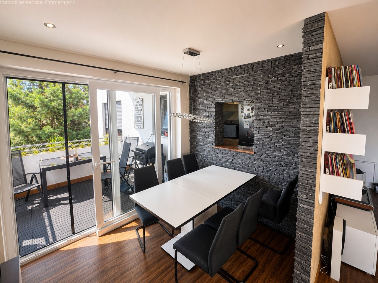 Exquisite - renovierte, schöne 3,5 Zimmerwohnung mit Aufzug und Balkon in super Lage von Achern  