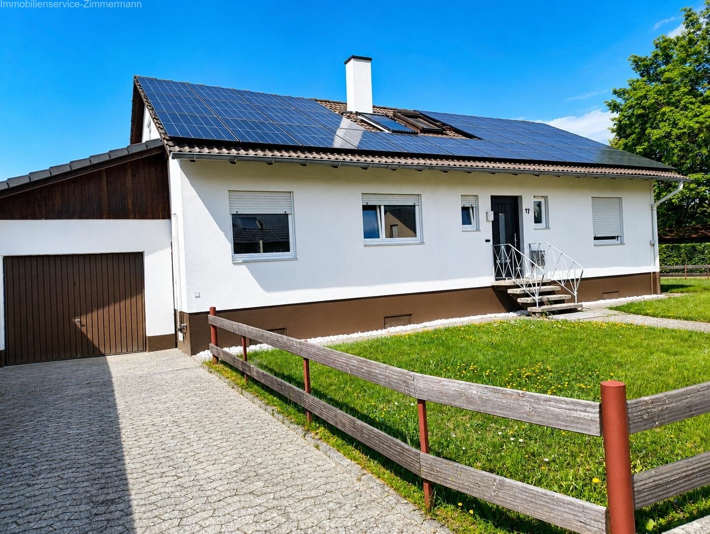 Einfamilienhaus mit  Garten und großer Garage in Rheinau zu verkaufen  