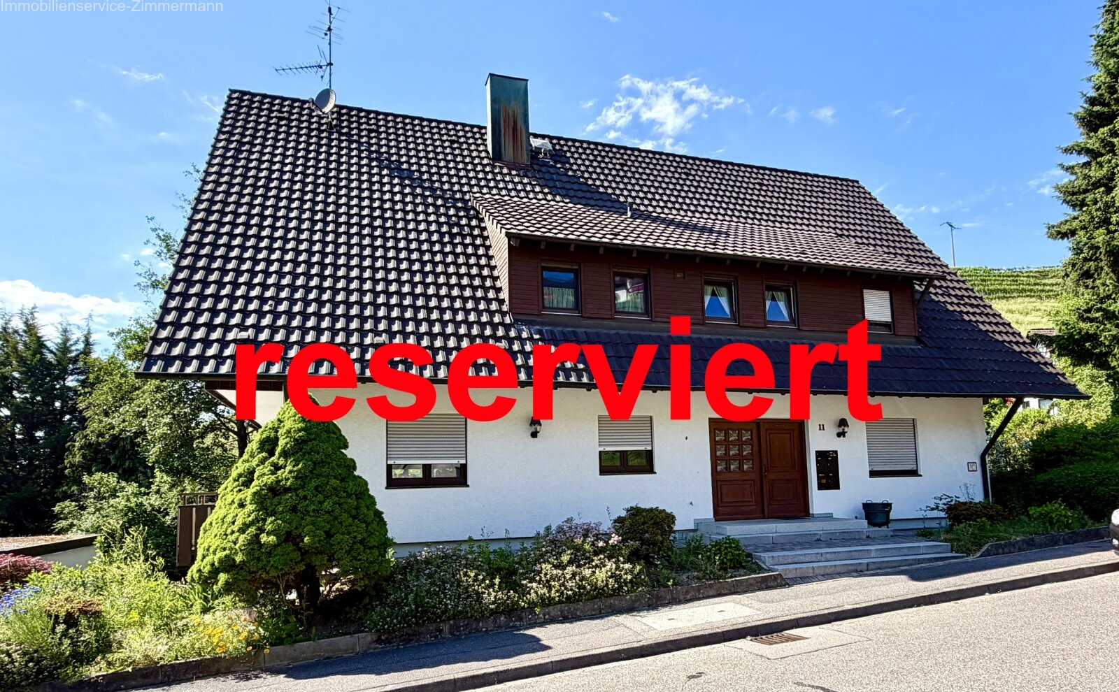 Gepflegtes Mehrfamilienhaus in idyllischer Lage von Sasbachwalden zu verkaufen 