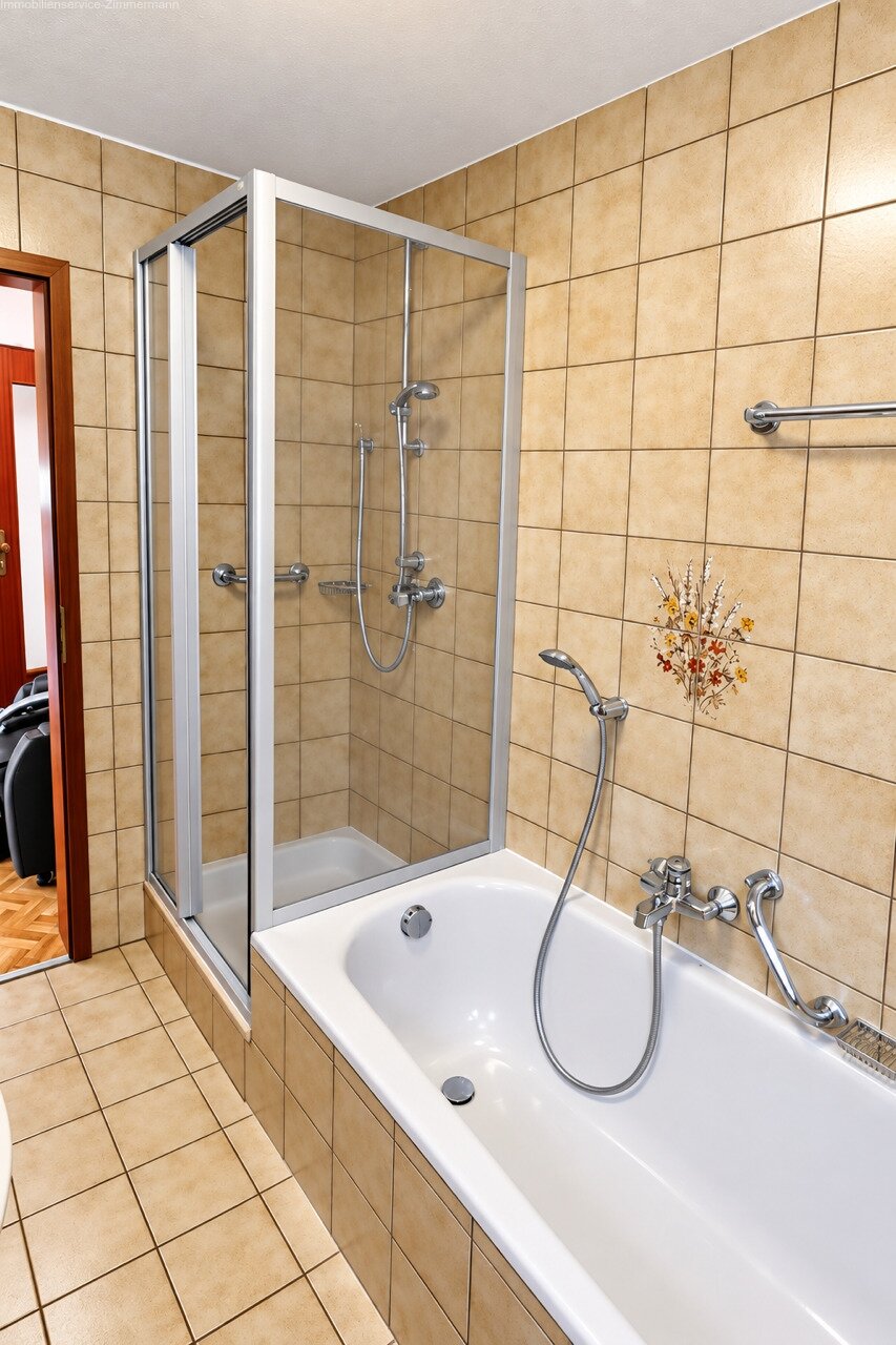 Badezimmer EG Badezimmer EG